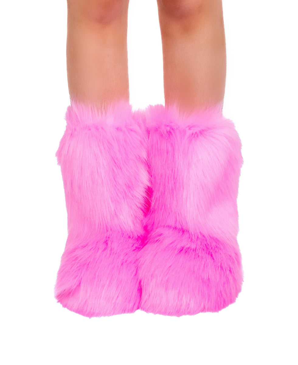 Baby Pink Fuzzy Boots THE LUMI SHOP