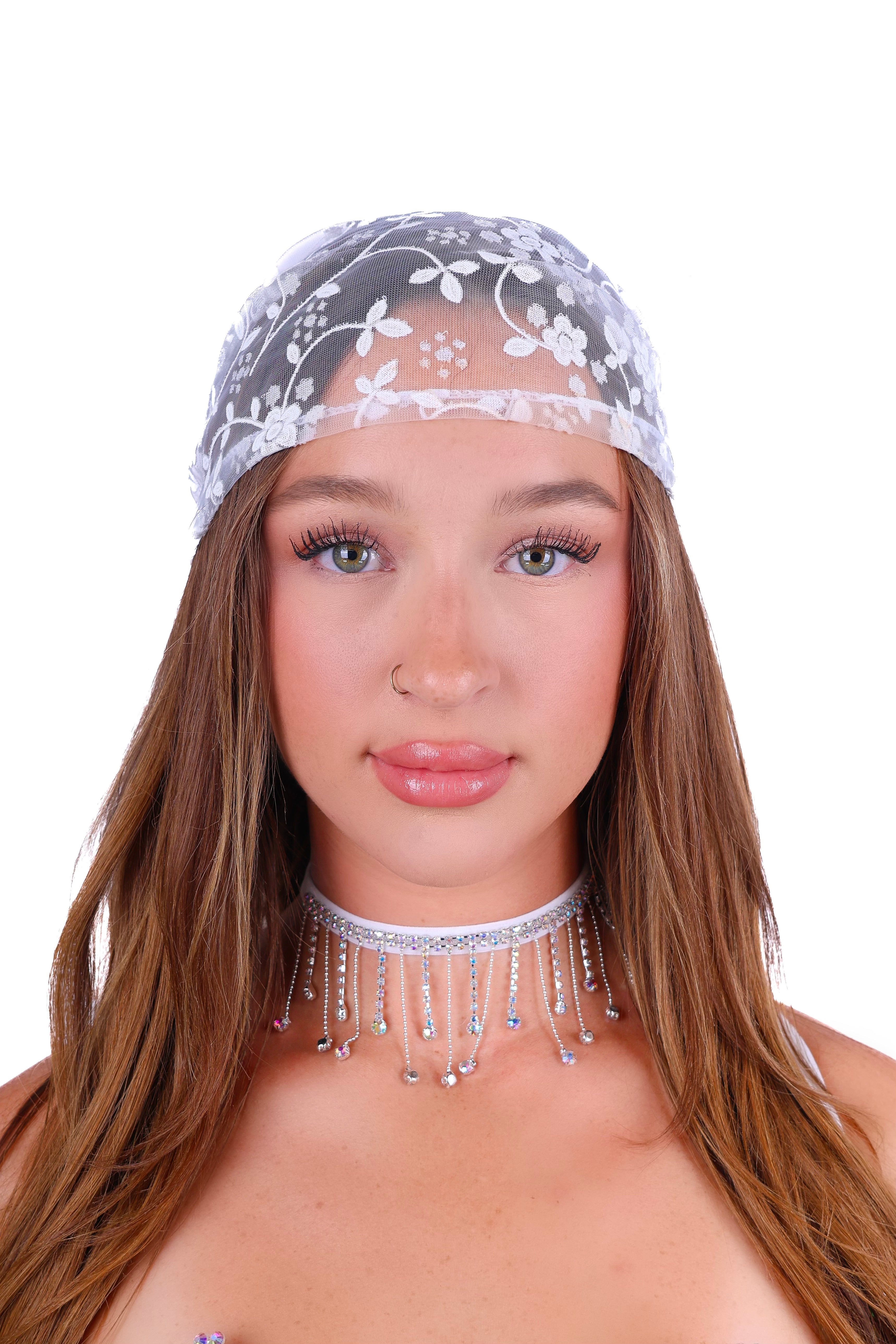 FULL OUTFIT- White Blossom Chic Butterfly (4 pcs)