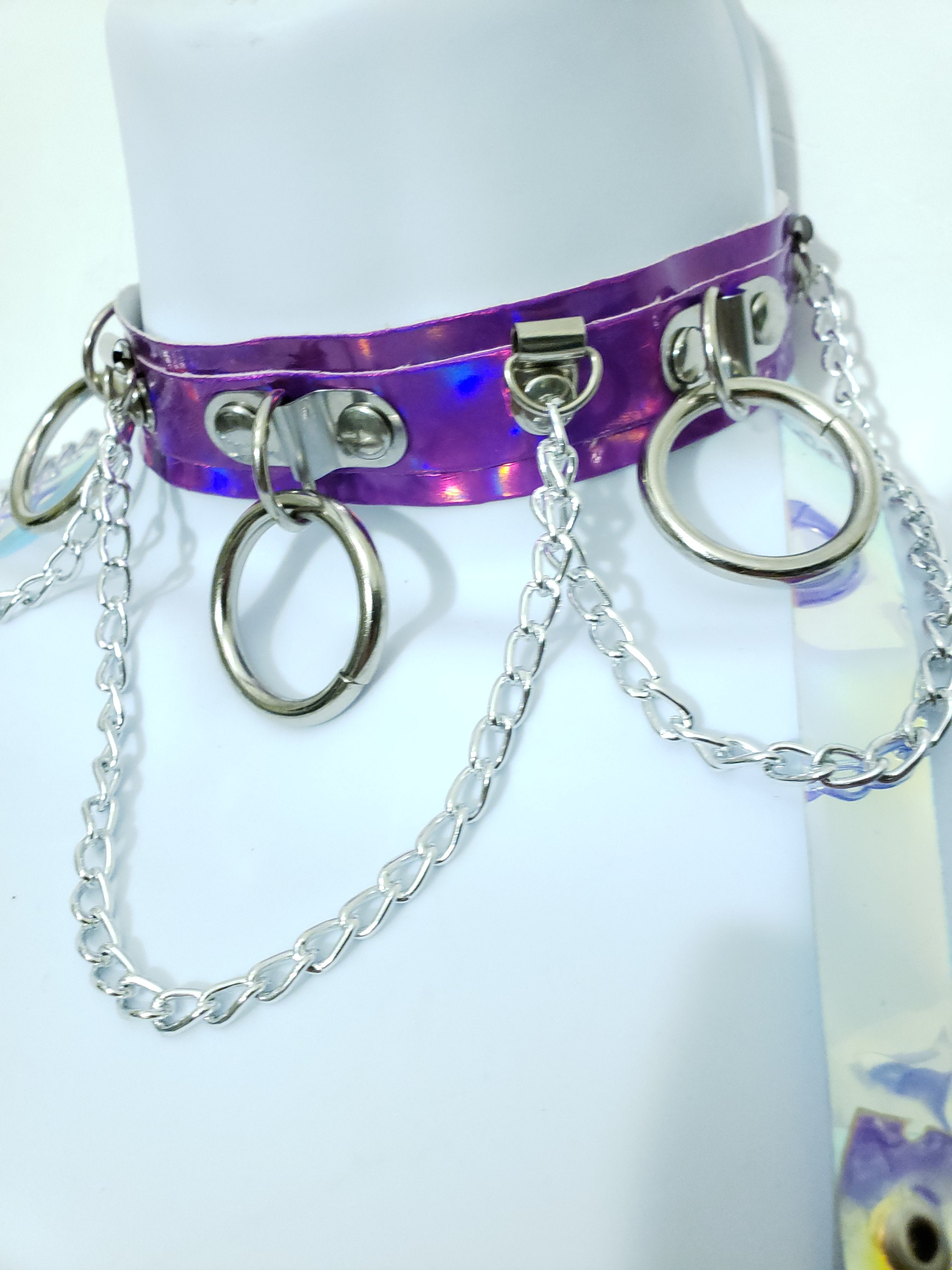 Hoop Chain Chocker in Violet Hologram