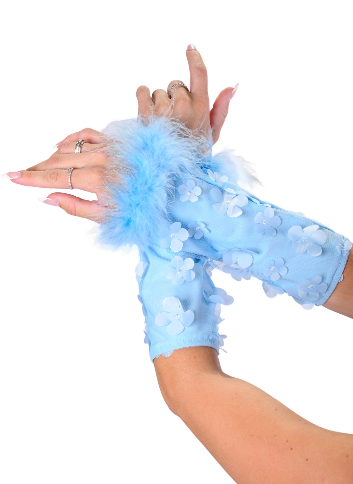 Baby Blue Daisy Fuzzy 3D Sleeves